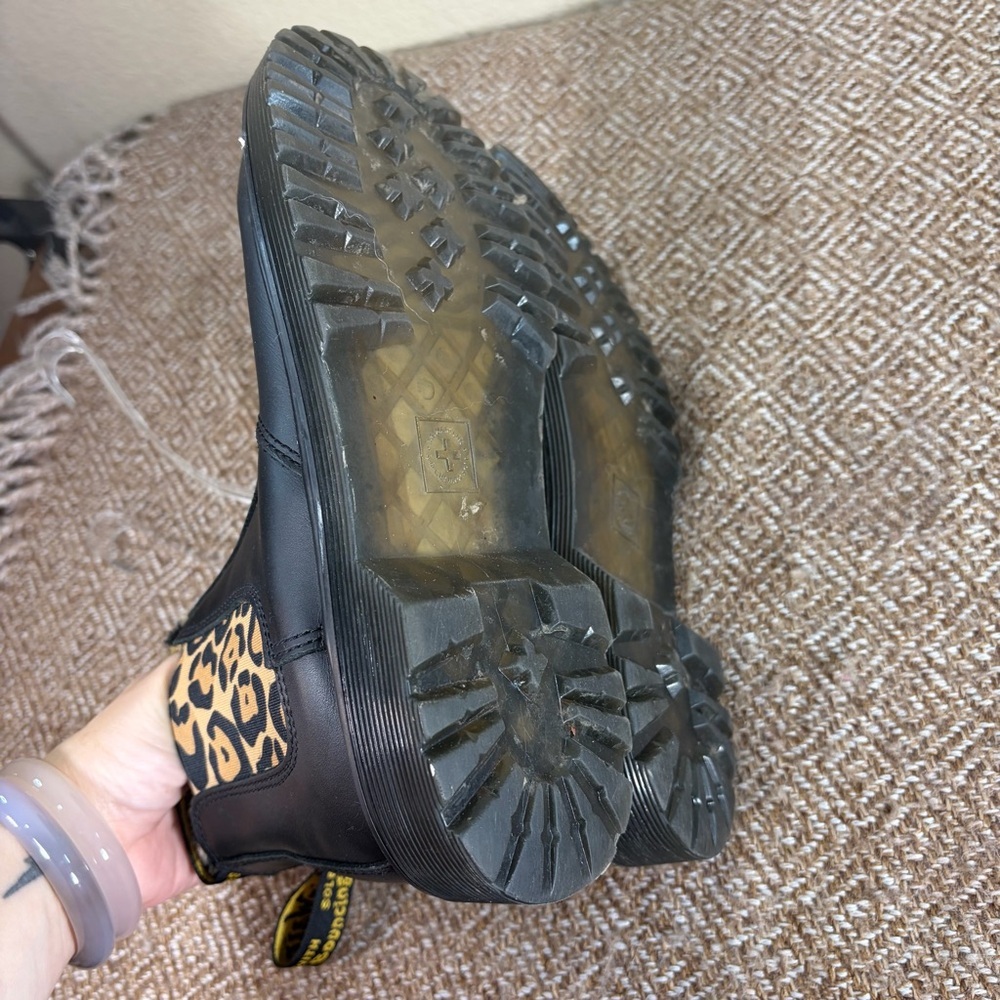 DR. MARTENS AIR WAIR BOOTS SZ 6L BLACK LEATHER W/ FAUX LEOPARD FUR LINING GRUNGE - Picture 6 of 7